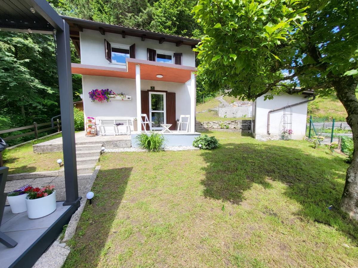 Cosy Cottage With Views Near Kobarid Exterior photo